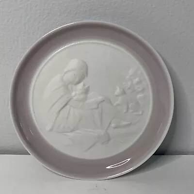 Buy 1993 Lladro Girl Sitting With Her 2 Cats Porcelain Mini Plate • 10.99£
