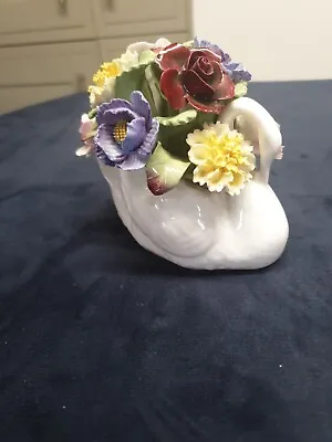 Buy A Gorgeous Vintage ‘aynsley’ Fine Bone China Swan Figurine With Flowers • 6£
