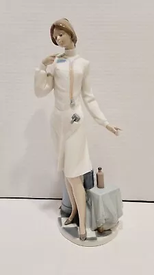 Buy Lladro Female Physician 5197 Porcelain Figurine Retired 2005 Missing Thermometer • 76.83£