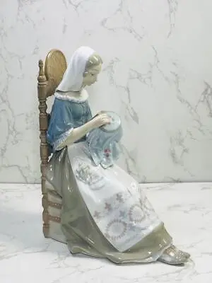 Buy Lladro Spain Lady Seated In Chair With Embroidery Stately Figurine Excellent • 377.99£
