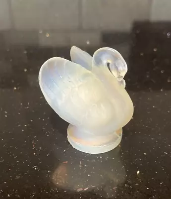 Buy VINTAGE SABINO OPALESCENT ART GLASS - SMALL SWAN - 1 5/8 X 1 5/8 Excellent • 23.27£