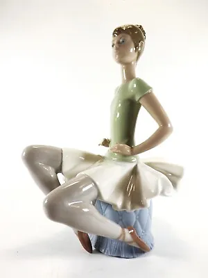 Buy Lladro Figurine Item Number 1360 Called   Laura Ballerina  Ref 1213/1 • 11.50£