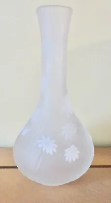 Buy Okra  Day's Eye ~ White Daisies Over Frosted Glass - Vase - 10  • 85£