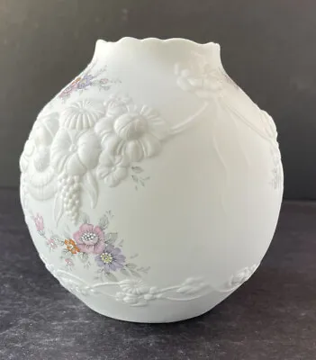 Buy Vintage Kaiser Germany Rosalie Vase W/ Floral Pattern 4.5T X 4.5W M Frey 7347 • 33.74£