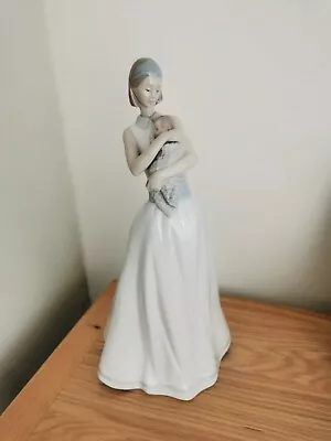 Buy The Light Of My Life Nao Lladro Large Mother And Baby Figure Boy Girl Large 15  • 69£
