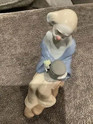 Buy NAO By LLADRO Porcelain Figurine ' Little Clown In Love ' 1435 • 3.20£