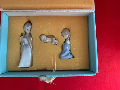 Buy Lladro Mini Sagrada Familia 5657 Ornaments Holy Family Nativity In Box • 67.40£