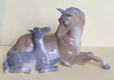 Buy Vintage Figurine: Horse And Foal  Tenderness  By Paul Ipsen, Franklin Mint 1985 • 10£