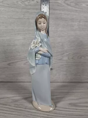 Buy Lladro Daisa Hand Painted Figurine Female Holding Calla Lilies Vintage 4650 • 11.99£
