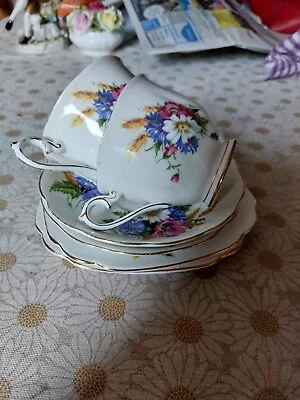 Buy Royal Albert Tea Set • 7£