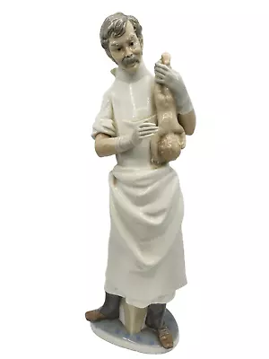 Buy Lladro Doctor Obstetrician With Baby 4763 Figurine ~ 16.5  H • 142.25£