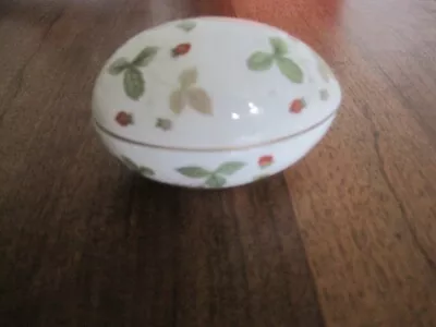 Buy Wedgewood Wild Strawberry Ceramic Egg • 6£