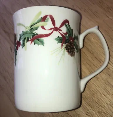 Buy Duchess Fine Bone China Coffee Mug - Made In England / Christmas Holly • 11.44£