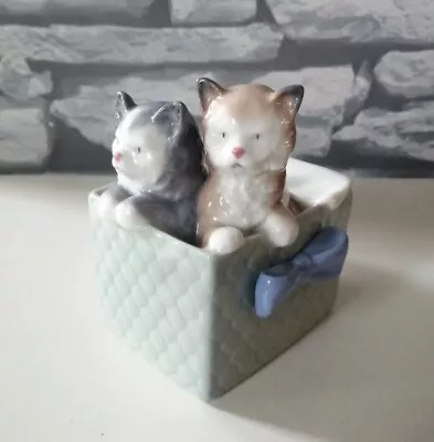 Buy Nao By Lladro Porcelain Figurine Kittens In A Box • 13£