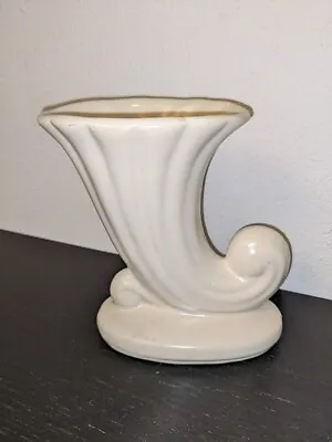 Buy Vintage Unbranded? USA Ivory Cornucopia Vase Planter Horn Of Plenty Oval Base • 15.17£