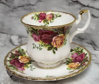 Buy Royal Albert Teacup And Saucer. Old Country Roses. Gold Rim. Bone China.... • 20.85£