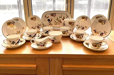 Buy 🫖Royal Worcester Evesham Gold - For Tea Lovers , A Great Tea Set 24 Pieces.☕️ • 85£