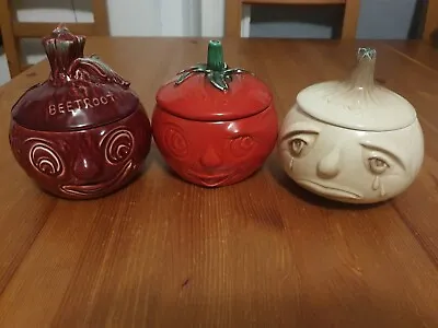 Buy Vintage SylvaC Beetroot/Tomato & Onion Ceramic Face Pots  (Pre-owned) • 89.99£