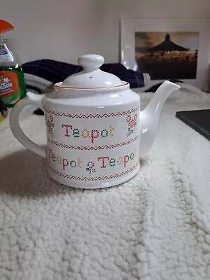 Buy Wade Royal Victoria Potteries Cross Stich Pattern Teapot • 12£