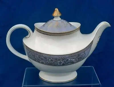 Buy Royal Doulton Carlyle Blue - 2 1/4 Pint Teapot • 259.95£