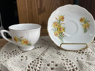 Buy Vintage Royal Vale Tea Cup Set Bone China Made In England  Daffodil   1962 • 14.21£
