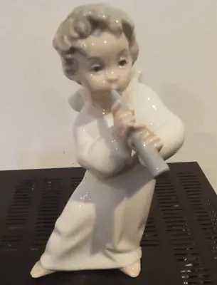 Buy Nao Lladro Figure - Angel With Flute • 14.99£