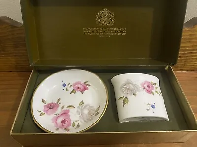 Buy ROYAL WORCESTER C51 BONE CHINA Dishes & Toothpick Holder To H.M. Queen Elizabeth • 28.40£