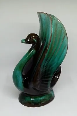 Buy Swan Vase Green 18cm High Blue Mountain Pottery Canada • 13.95£