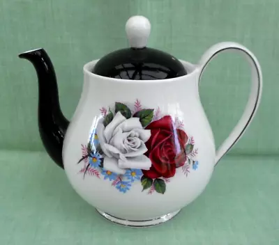 Buy Vintage Queen Anne Bone China Tea Pot -  Duet  & Black - 2 Pints (1.1L) • 19.99£