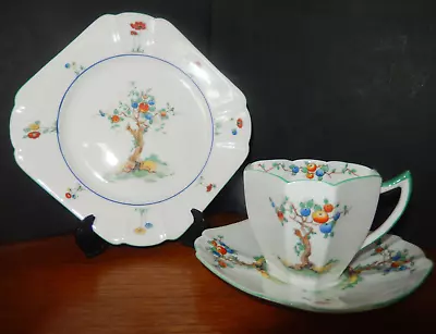 Buy SHELLEY CRABTREE PATTERN QUEEN ANNE SHAPE TRIO, C.1929 (a) • 37.50£