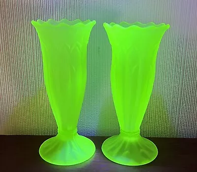 Buy Fabulous Vintage Retro Pair Of Art Deco Green Uranium Satin Glass Vases • 39.95£