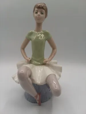 Buy Retired Lladro #1360 Laura Ballerina Girl Sitting On Stool Porcelain Figurine! • 94.64£
