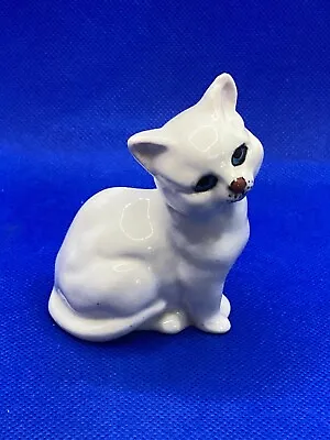 Buy Beswick White Kitten/ Cat - Model No. 1436  -Small Eyes  -Gloss Glaze- 1956-1963 • 12£