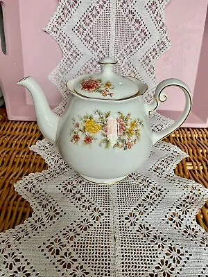 Buy Colclough Amanda Chrysanthemums  Vintage Bone China Teapot • 47.99£