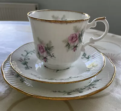 Buy Elizabethan Fine Bone China Rose Tea Set • 20£