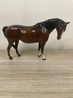 Buy BESWICK HORSE MARE FACING RIGHT HEAD DOWN MODEL No.1812 • 22£