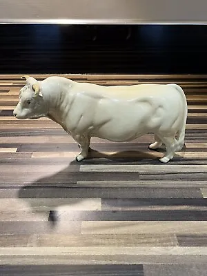 Buy Beswick 'Charolais Bull' 2463A Gloss Finish • 79.99£