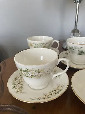 Buy Duchess Fine Bone China Tea Cups And Saucers  17 Pieces  6 Cups, 11 Saucers • 25£