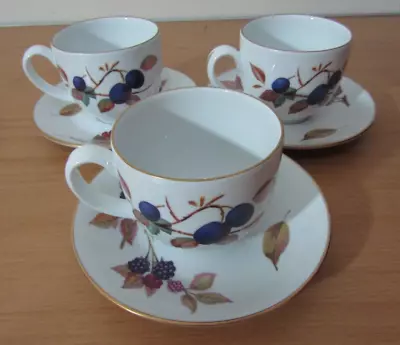 Buy Three Royal Worcester Evesham Gold Tea Cups & Saucers In Excellent Condition • 15£
