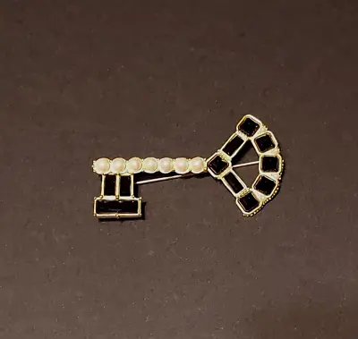Buy Karl Lagerfeld Matte Gold KEY Pin Brooch With Black Cabochons And Faux Pearls • 482.09£