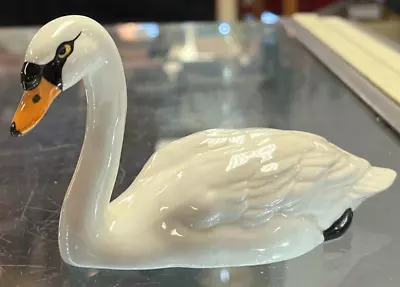 Buy Beswick Swan Head Up Figurine - 1684 • 15£