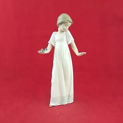 Buy Lladro Nao - To Light The Way 1155 - L/N 1432 • 38.40£