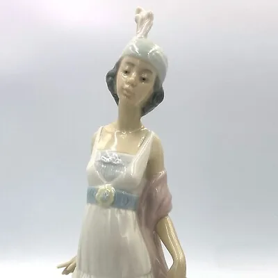Buy Lladro  Talk Of The Town  #5788 Flapper Figurine (1920s Fashion, Lady, Woman, • 79.98£