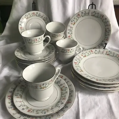 Buy Vintage Tienshan Porcelain Fine China 19 Pieces Tea Set - Floral Design • 20£