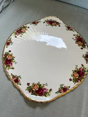 Buy Royal Albert  Old Country Roses  Large Bread/cake Fluted Tray With Feet 34cm. • 30£