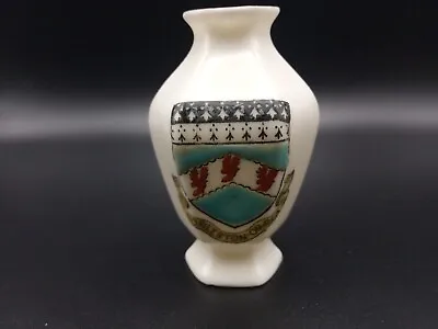 Buy Crested China - GORLESTON On SEA Crest - Octagonal Vase - Arcadian. • 5.50£