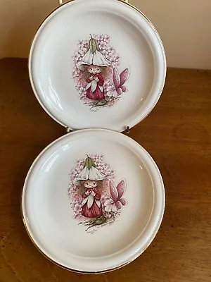 Buy Pair Vintage Victoria Plum Plates 17cm / 6.75  Purbeck Gifts 1982 • 20£