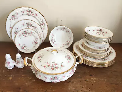 Buy Paragon Victoriana Rose Dinner Service -6 X 6 , 8 , 10 1/2 , Bowls, Tureen, S/p • 150£