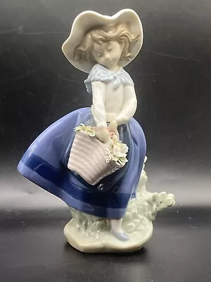Buy Lladro 5222 PRETTY PICKINGS Girl With Basket Of Flowers Gloss Figurine • 38£