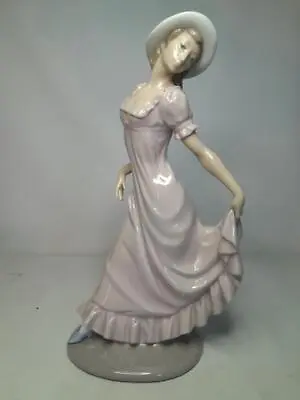 Buy Delightful NAO By Lladro ELEGANT LADY Figurine 11.6  Tall 0794 Long Dress Hat • 34.95£